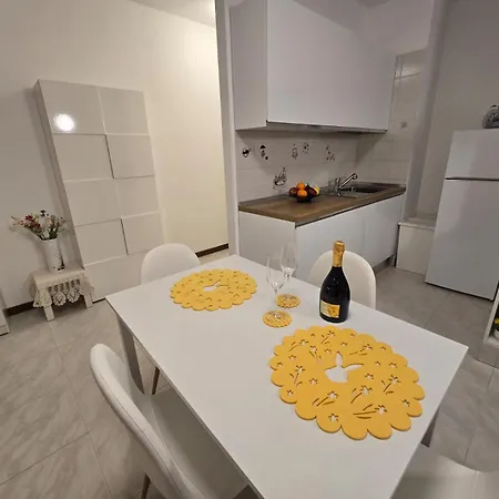 Casa Elis Near Jesolo 모나스티에 디 트레비소