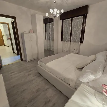 Casa Elis Apartment *